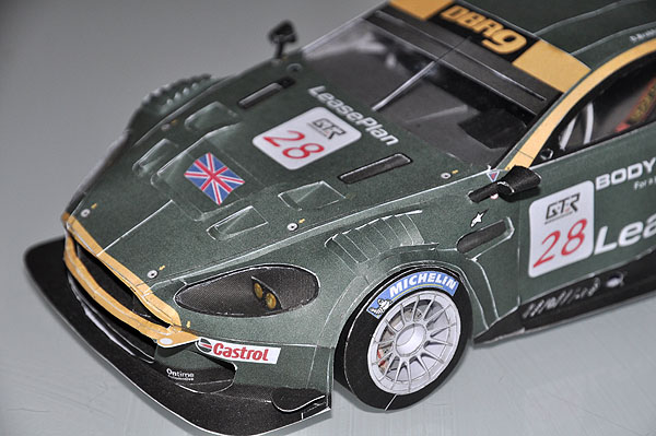 Aston_Martin_DBR9_05.jpg