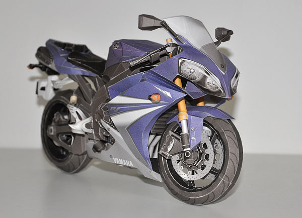 Yamaha_YZF_R1_01.JPG