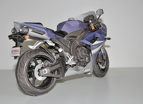 Yamaha_YZF_R1_02.JPG